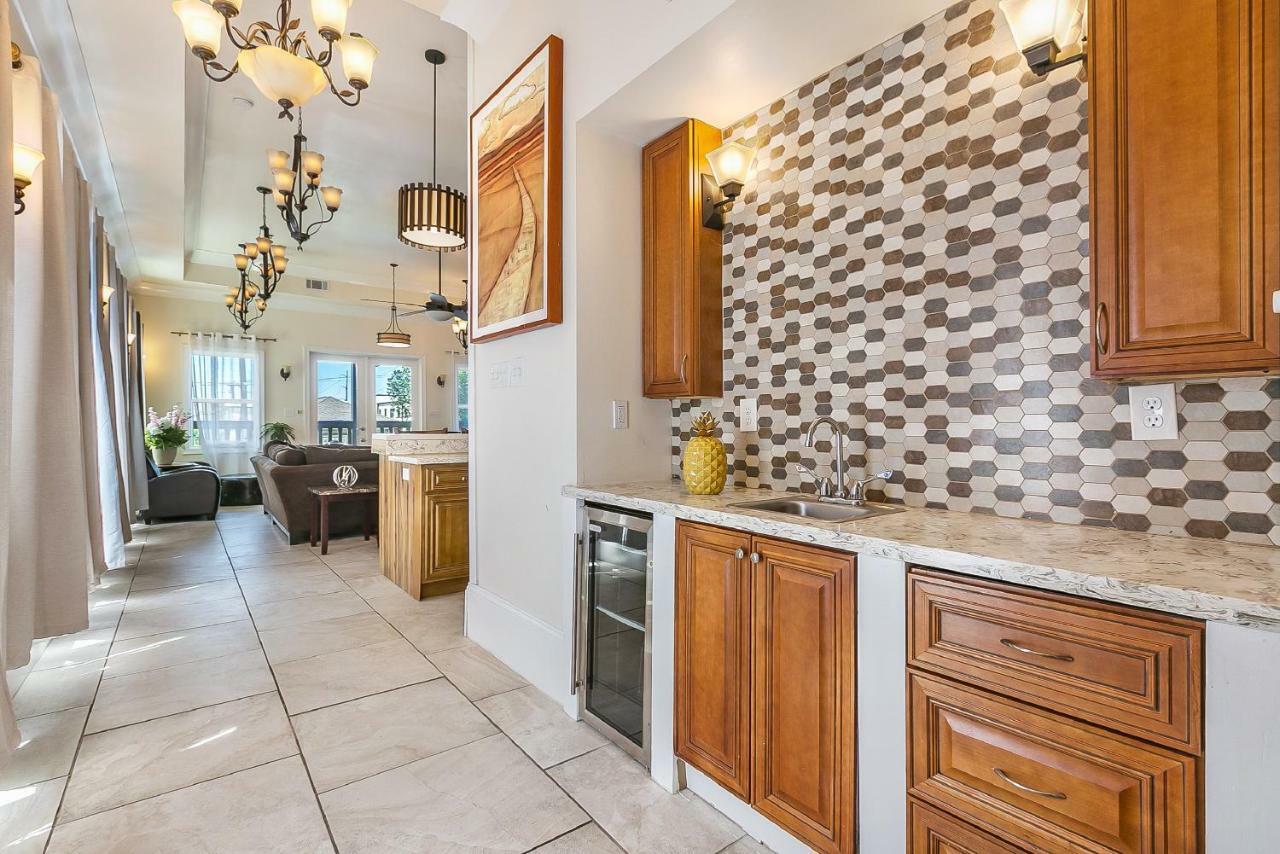 Spacious 4Br Condo On Carondelet Near All Hot Spo New Orleans Dış mekan fotoğraf