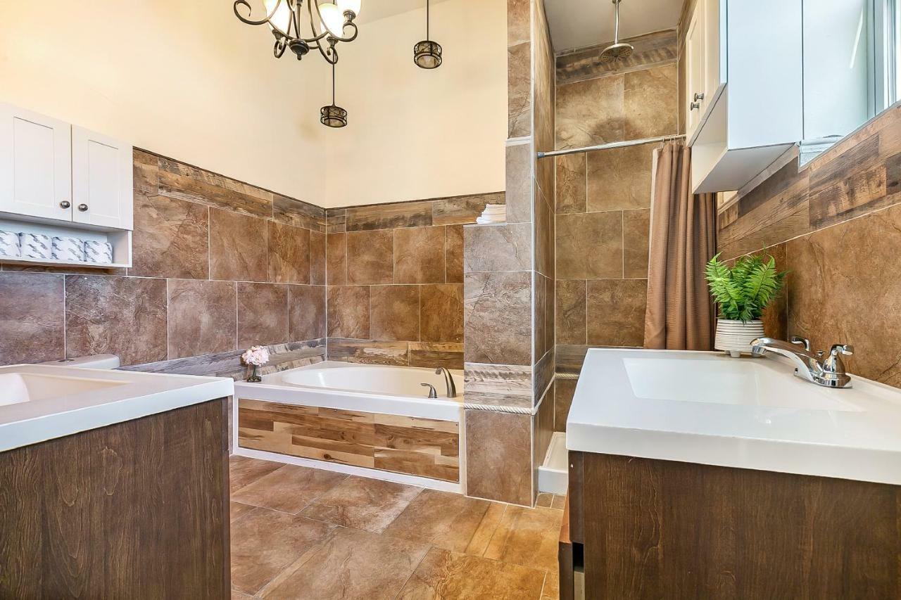 Spacious 4Br Condo On Carondelet Near All Hot Spo New Orleans Dış mekan fotoğraf